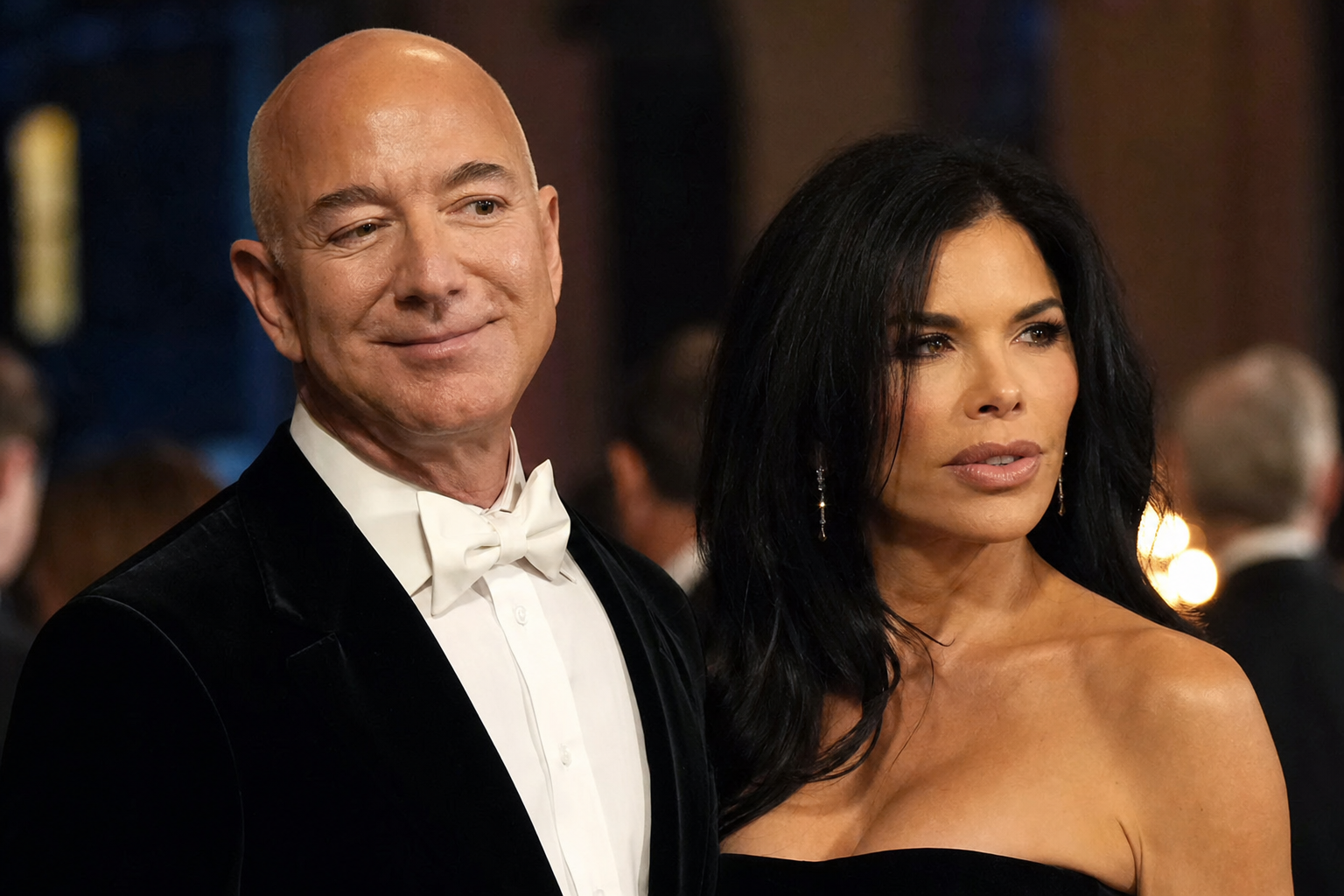 Jeff Bezos and Lauren Sánchez at a fashion event